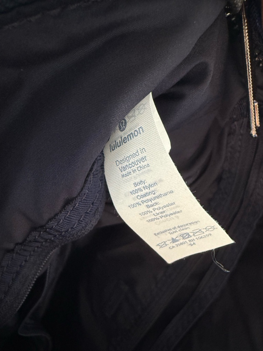 lululemon athletica - gym bag with yoga mat straps - Picture 9 of 14